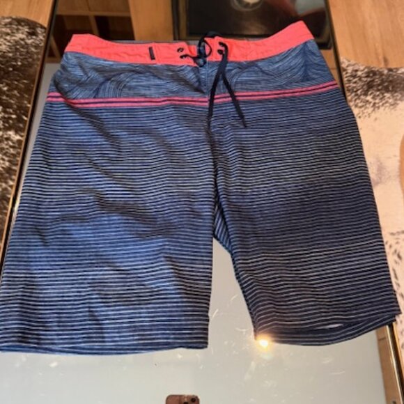 Pre-Loved Navy Hurely Board Shorts in Men's 30 - Picture 1 of 5